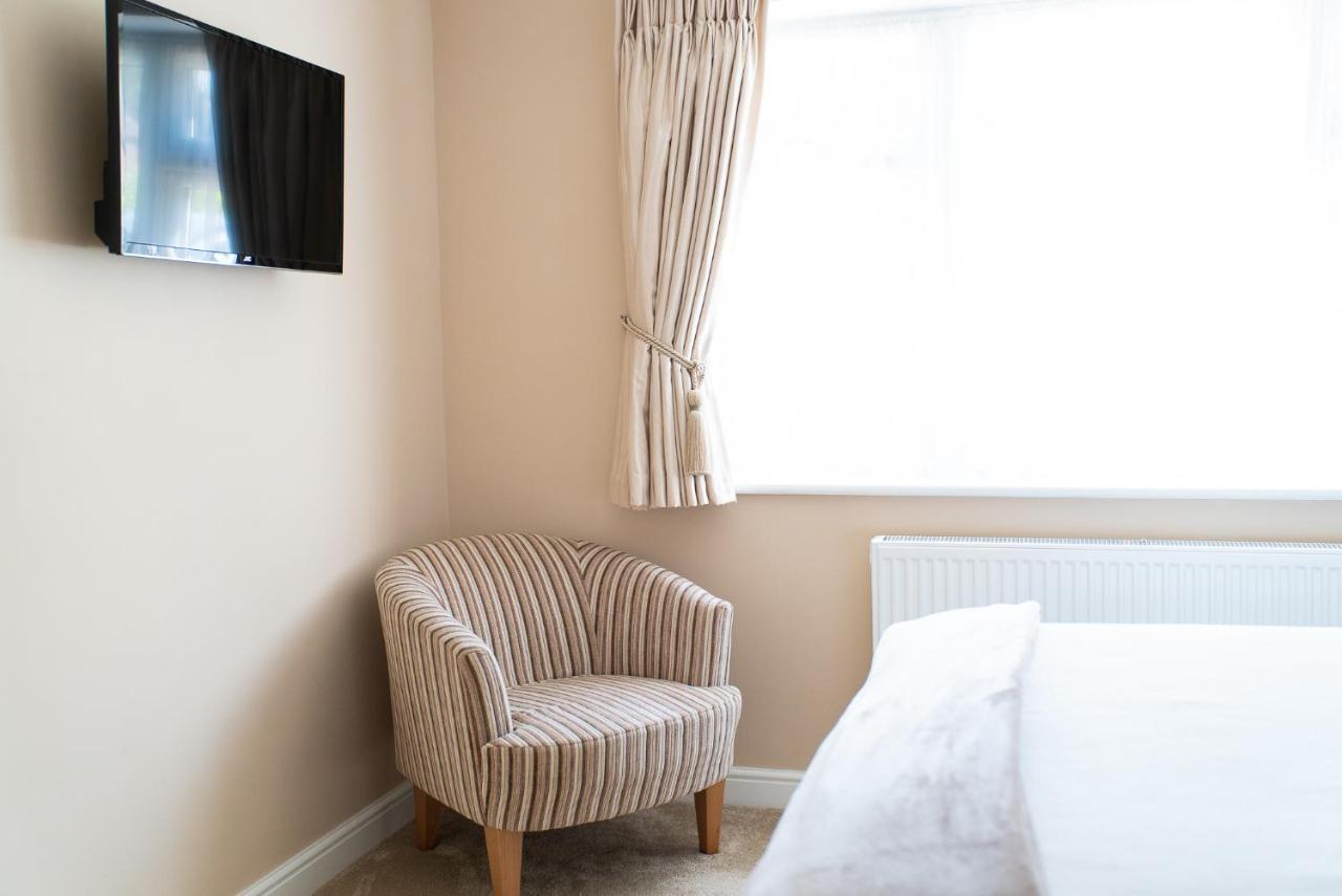 The Cedars Bed & Breakfast West Clandon ภายนอก รูปภาพ
