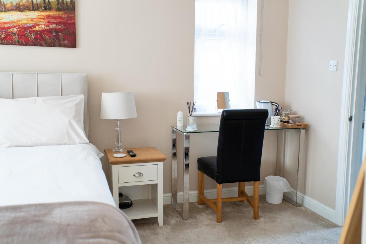 The Cedars Bed & Breakfast West Clandon ภายนอก รูปภาพ